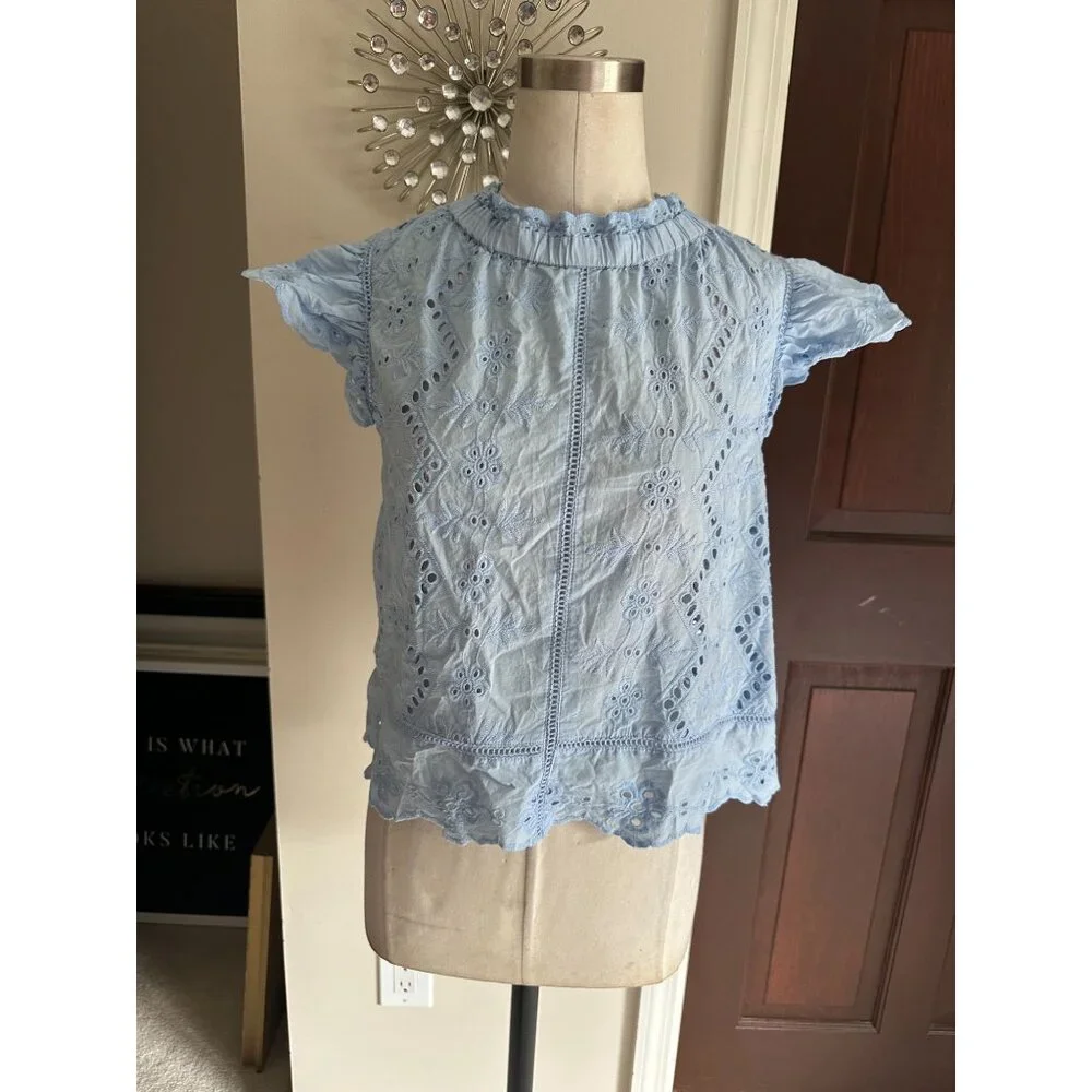Jennifer & Grace Light Blue Eyelet Ruffle Sleeve Top Small - Picture 4 of 5